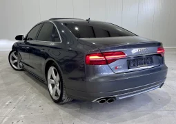 Audi S8