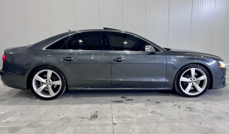 
								Audi S8 full									