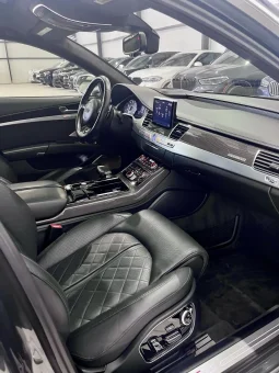 
										Audi S8 full									