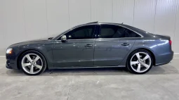 Audi S8
