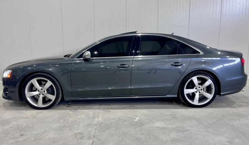 
								Audi S8 full									