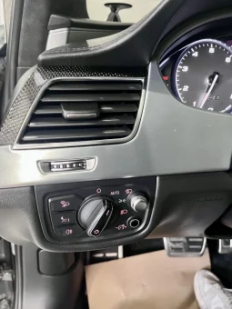 
										Audi S8 full									