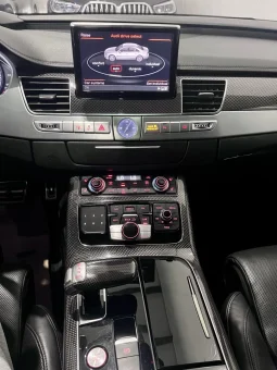 
										Audi S8 full									