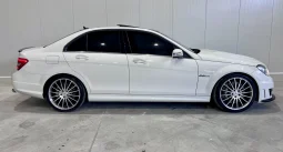 Mercedes-Benz C 63 AMG Carbon Package