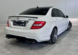 Mercedes-Benz C 63 AMG Carbon Package