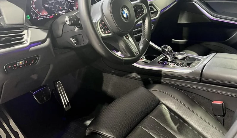 
								BMW X5 M50i xDrive Shadow Line full									