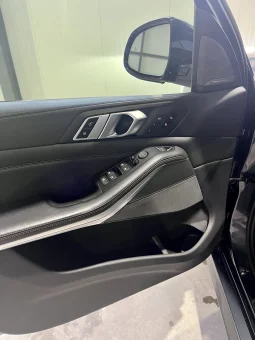 
										BMW X5 M50i xDrive Shadow Line full									