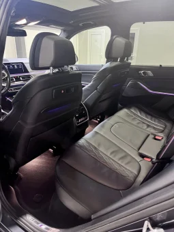 
										BMW X5 M50i xDrive Shadow Line full									