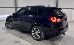 
										BMW X5 35i xDrive M Package Shadow Line full									