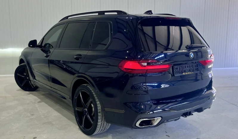 
								BMW X7 40i M Sport Shadow Line full									
