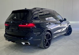 
										BMW X7 40i M Sport Shadow Line full									