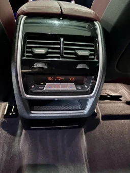 
										BMW X6 M50i xDrive Shadow Line full									