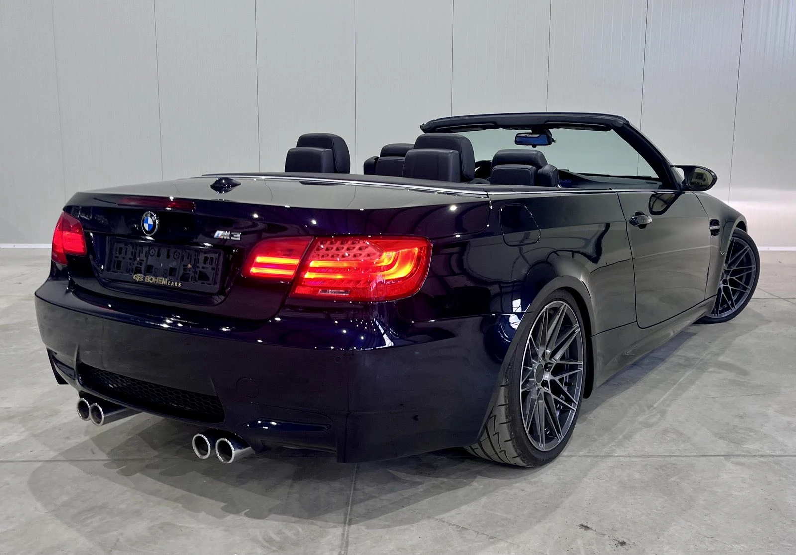 BMW M3 V8 M DCT