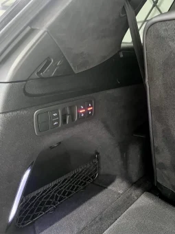 
										Audi Q7 30T Technik Black Optic full									