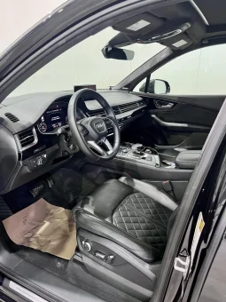 
										Audi Q7 30T Technik Black Optic full									