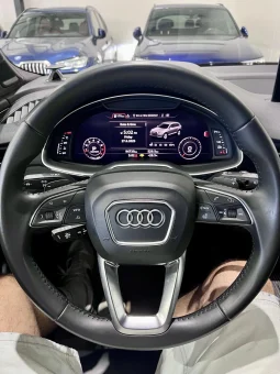 
										Audi Q7 30T Technik Black Optic full									
