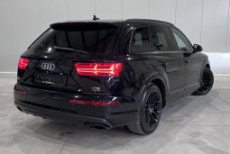 Audi Q7 30T Technik Black Optic
