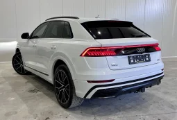 Audi Q8 55 TFSI S LINE Black Optic
