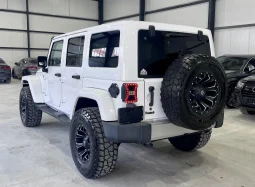 
										Jeep Wrangler Sahara Unlimited OFF Road full									