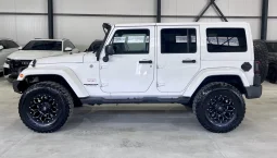 
										Jeep Wrangler Sahara Unlimited OFF Road full									