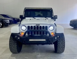 
										Jeep Wrangler Sahara Unlimited OFF Road full									