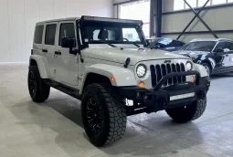
										Jeep Wrangler Sahara Unlimited OFF Road full									