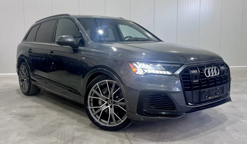 
								Audi Q7 55 TFSI Technik Black Optic full									