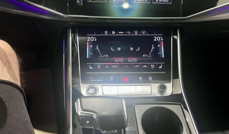 
								Audi Q7 55 TFSI Technik Black Optic full									