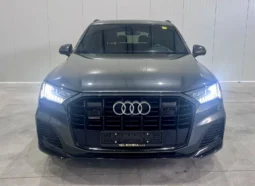 
										Audi Q7 55 TFSI Technik Black Optic full									