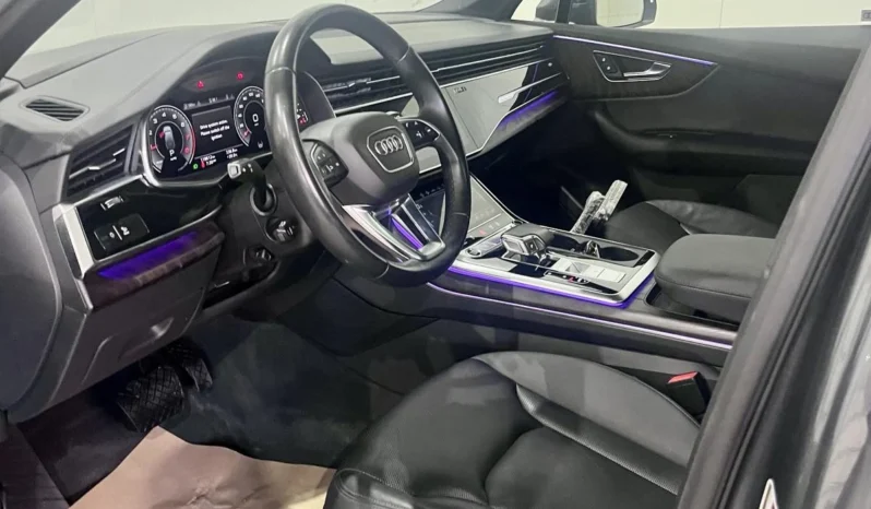 
								Audi Q7 55 TFSI Technik Black Optic full									