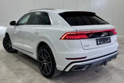 
										Audi Q8 55 TFSI S LINE full									