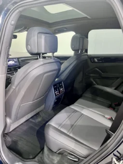 
										Porsche Cayenne E-Hybrid Sport Chrono full									
