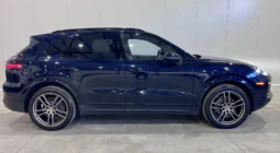
										Porsche Cayenne E-Hybrid Sport Chrono full									