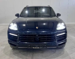 
										Porsche Cayenne E-Hybrid Sport Chrono full									