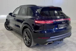 
										Porsche Cayenne E-Hybrid Sport Chrono full									