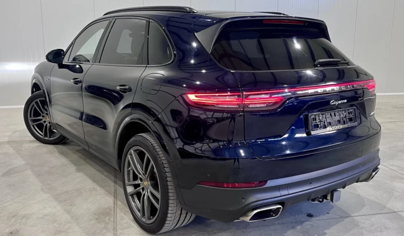 
								Porsche Cayenne E-Hybrid Sport Chrono full									