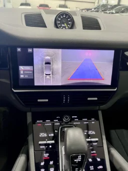 
										Porsche Cayenne E-Hybrid Sport Chrono full									