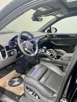 
										Porsche Cayenne E-Hybrid Sport Chrono full									