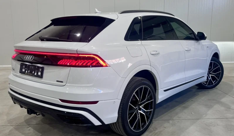 
								Audi Q8 55 TFSI Technik S LINE full									