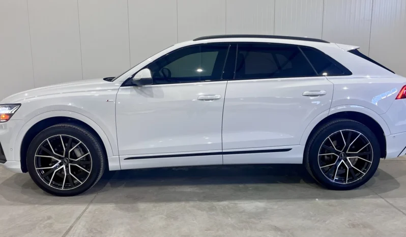 
								Audi Q8 55 TFSI Technik S LINE full									