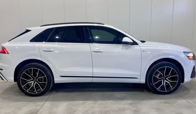 
								Audi Q8 55 TFSI Technik S LINE full									