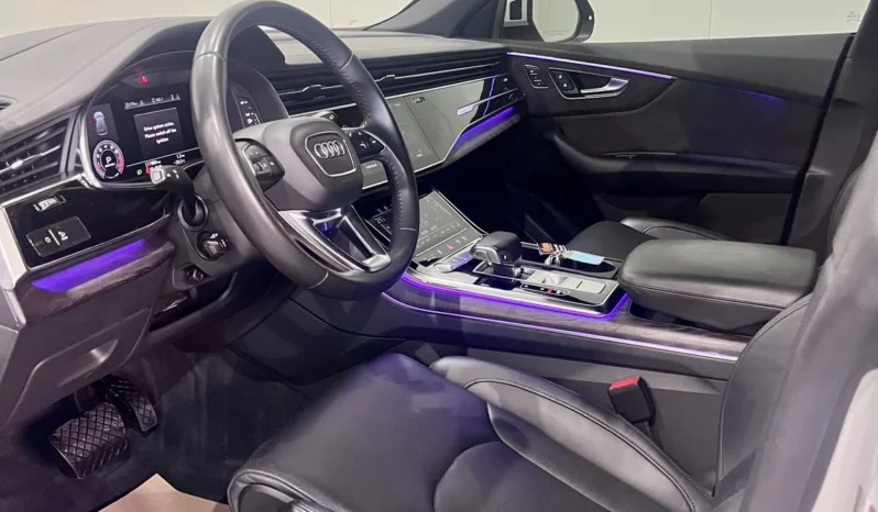 
								Audi Q8 55 TFSI Technik S LINE full									
