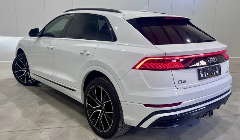
								Audi Q8 55 TFSI Technik S LINE full									