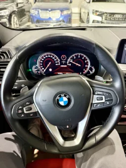 
										BMW X3 M40i xDrive Shadow Line full									
