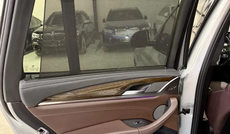
								BMW X3 M40i xDrive Shadow Line full									