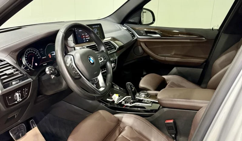 
								BMW X3 M40i xDrive Shadow Line full									