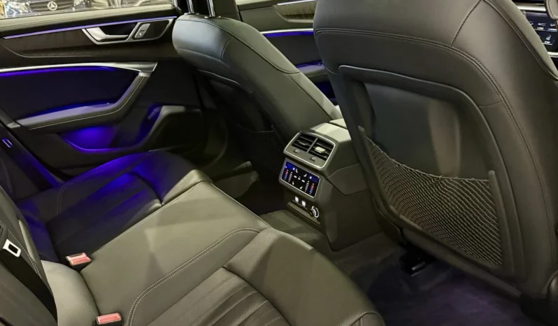 
								Audi A7 55TFSI Technik Black Optic full									