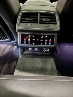 
										Audi A7 55TFSI Technik Black Optic full									