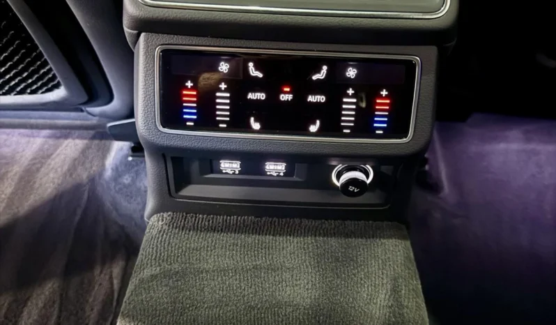 
								Audi A7 55TFSI Technik Black Optic full									