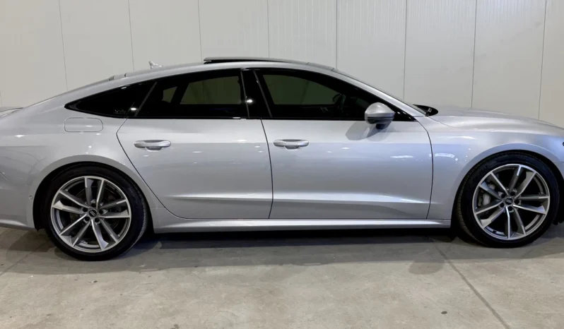
								Audi A7 55TFSI Technik Black Optic full									